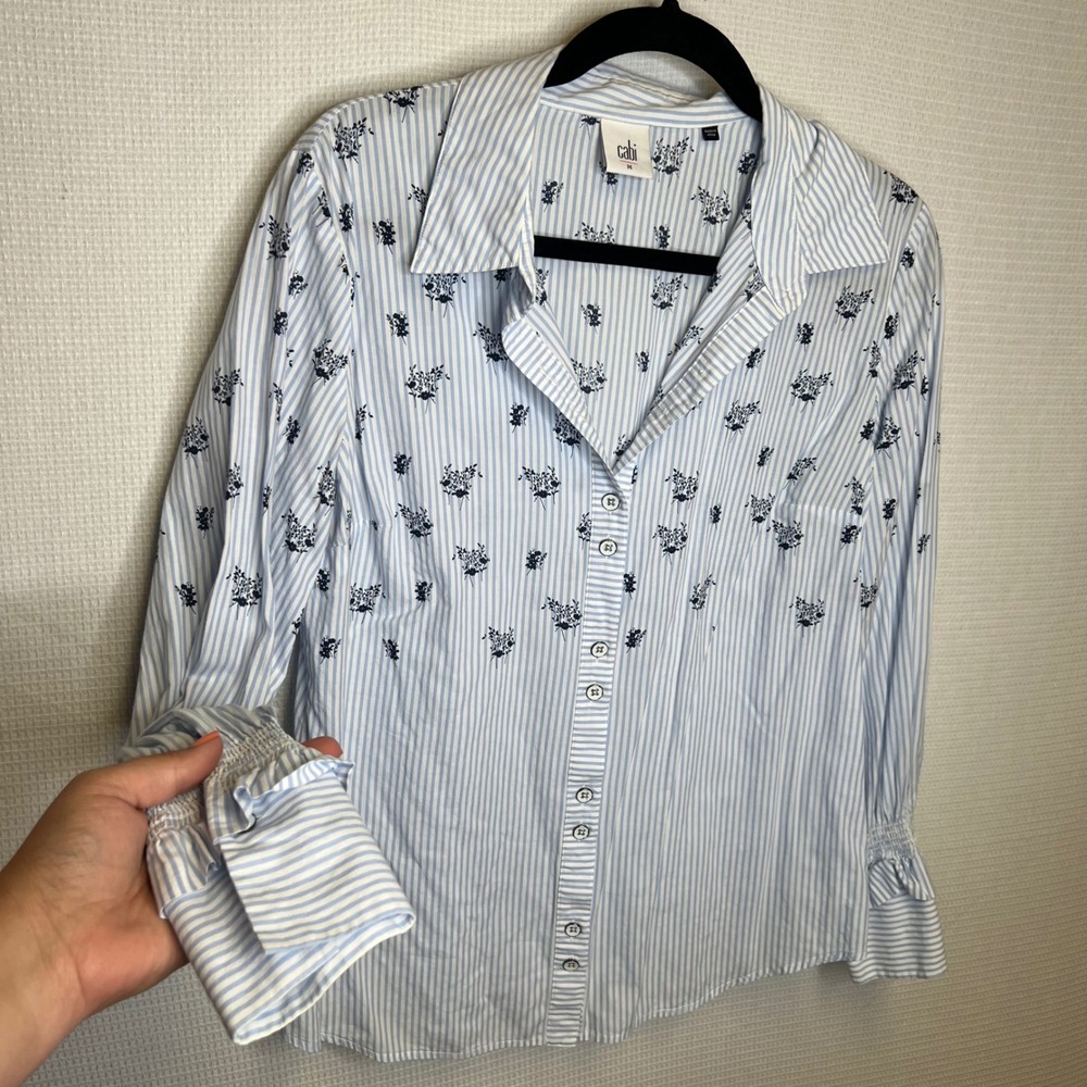 Cabi Womens Blue White Striped Floral Cotton Button Down Blouse 5368 Size M